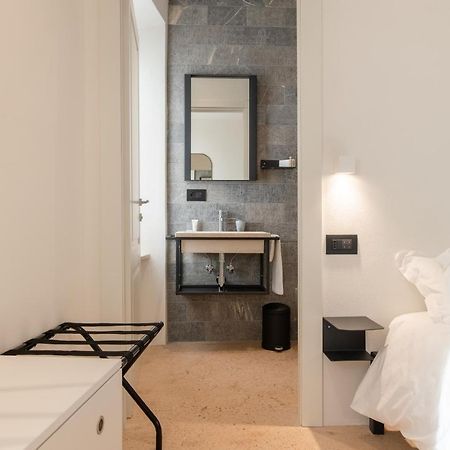 Ognissanti Guesthouse & Suites 페르모 외부 사진