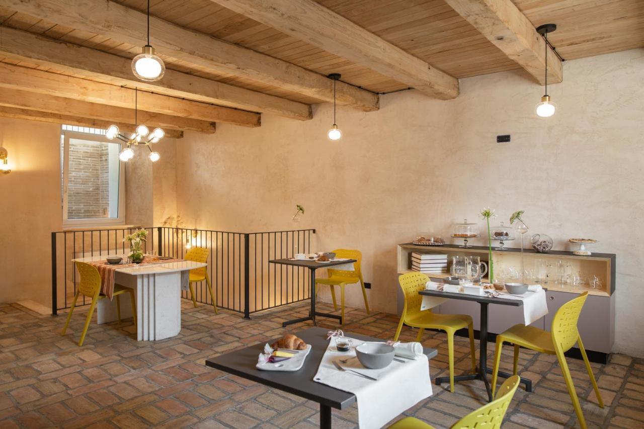 Ognissanti Guesthouse & Suites 페르모 외부 사진