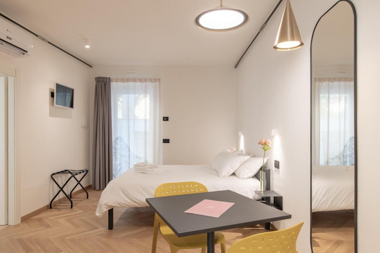 Ognissanti Guesthouse & Suites 페르모 외부 사진
